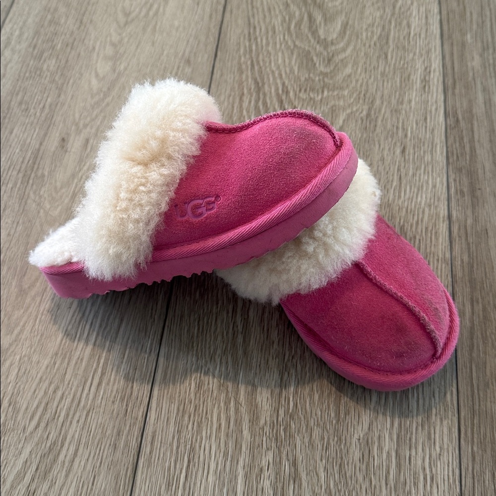 UGG toddler girls cozy slippers size 10c pink